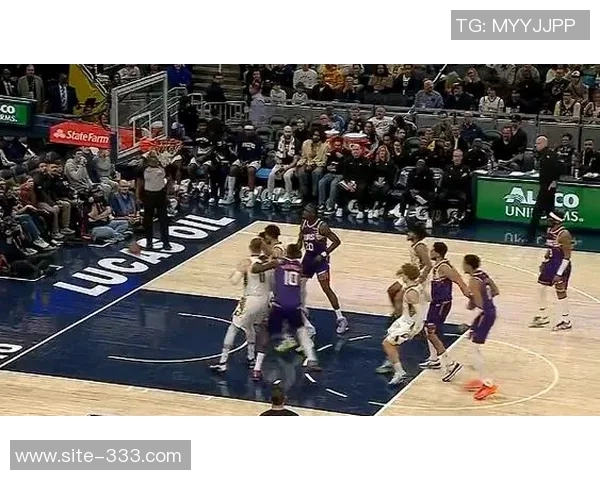 布克呼吁裁判在比赛中保持一致性吹罚标准应对等对待双方动作